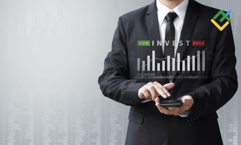 LiteForex: Le azioni di BlackRock sono un buon investimento?