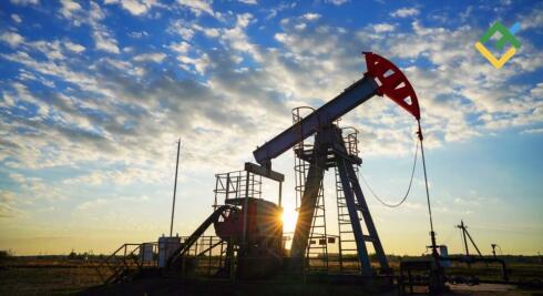 Analisis dalam Jangka Pendek untuk Minyak, Emas, dan EUR/USD pada 14.10.2025