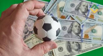 Dollar AS Harus Melewati Uji Stres Bea Tarif Trump. Perkiraan pada 09.04.2025