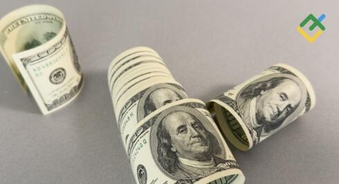 Dollar Tidak Bisa Menemukan Kedamaian. Perkiraan pada 21.10.2025.