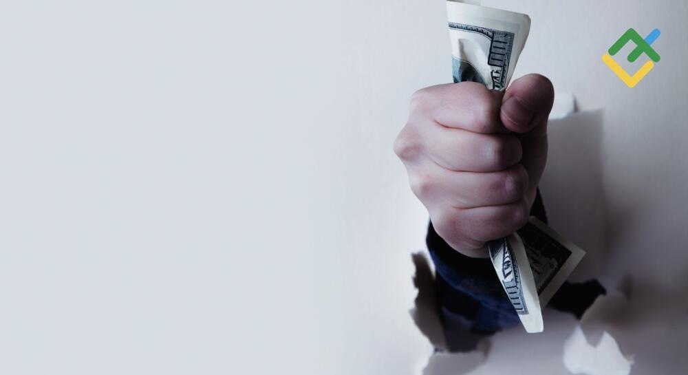 Dollar Menang Atas Lawan-lawannya. Perkiraan pada 23.10.2024