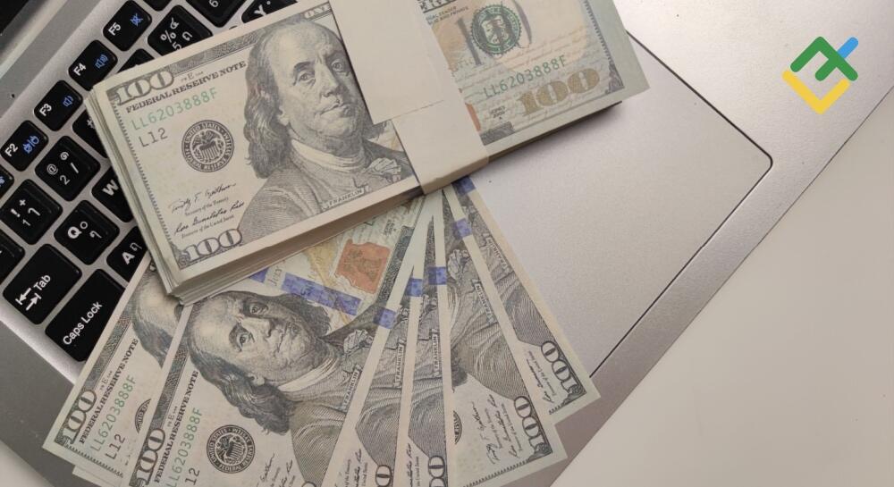 Dollar AS Melonjak di Tengah Ketidakpastian Bea Tarif di Pasar. Perkiraan pada 25.03.2025