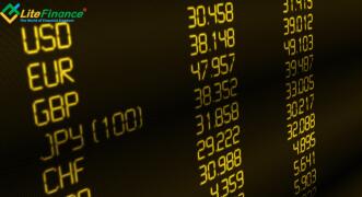 Co wpływa na kursy walut?