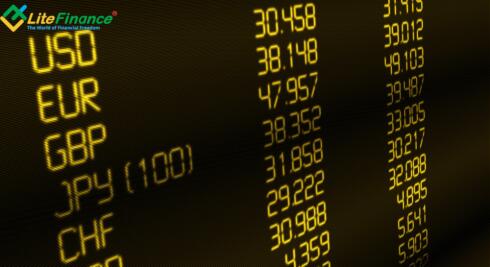 Co wpływa na kursy walut?