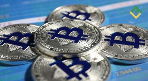 Pronóstico a corto plazo de BTCUSD, XRPUSD y ETHUSD para 23.12.2025