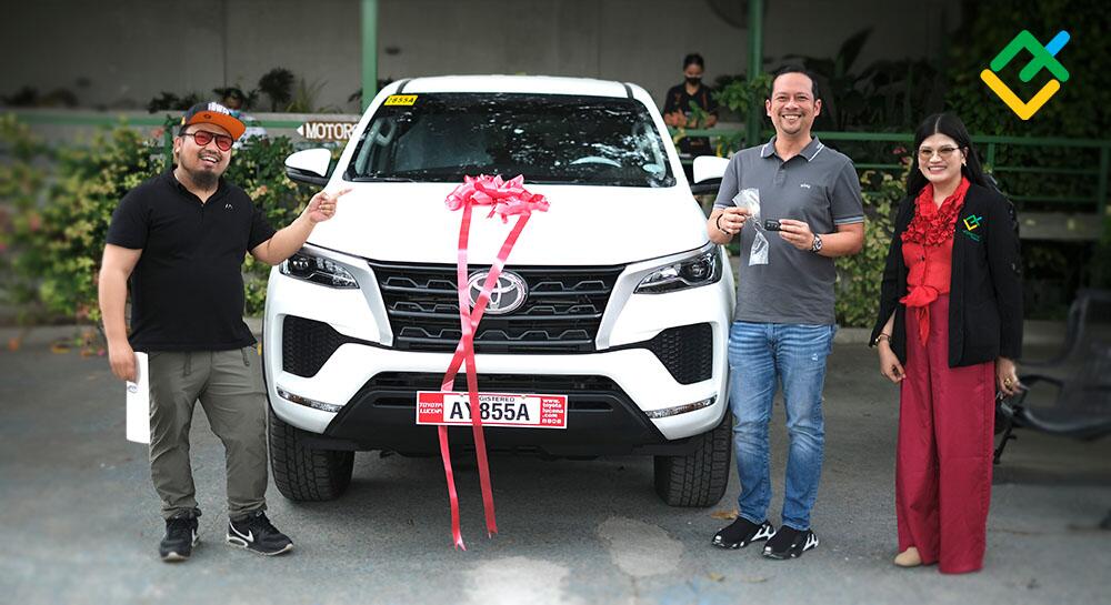Prizes of Great Hundred Philippines awarded to winners